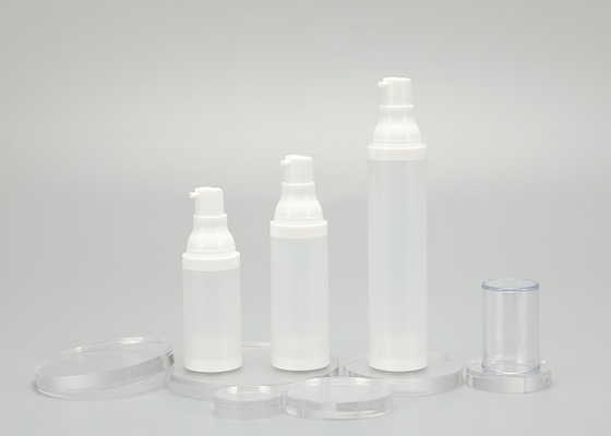 Taille privée d'air de voyage de bouteille de pompe de crème cosmétique privée d'air claire rechargeable
